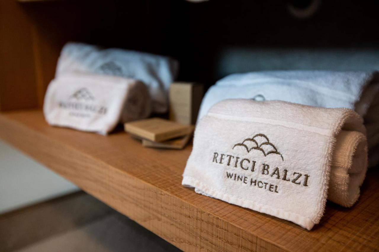 Wine Hotel Retici Balzi Poggiridenti Exterior photo