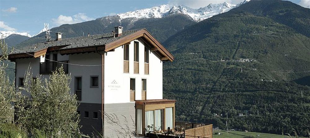 Wine Hotel Retici Balzi Poggiridenti Exterior photo